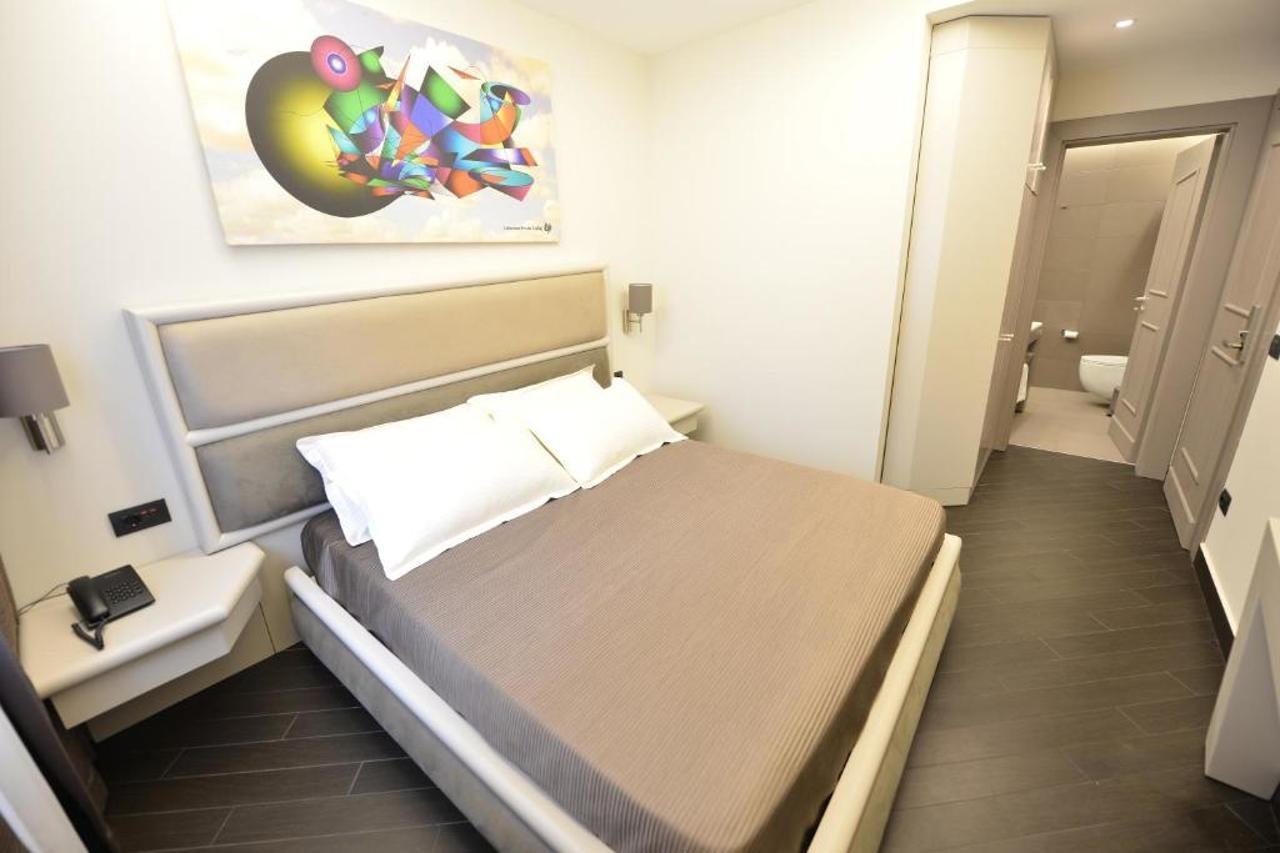 Petit Hotel Elita Szkodra Zewnętrze zdjęcie