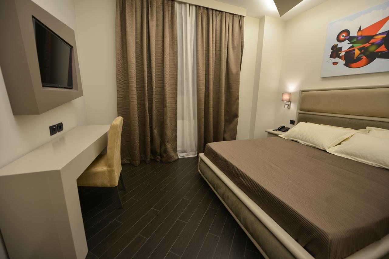 Petit Hotel Elita Szkodra Zewnętrze zdjęcie