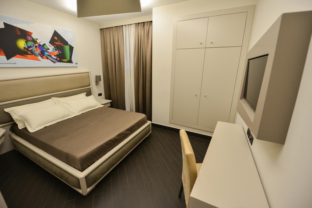 Petit Hotel Elita Szkodra Zewnętrze zdjęcie