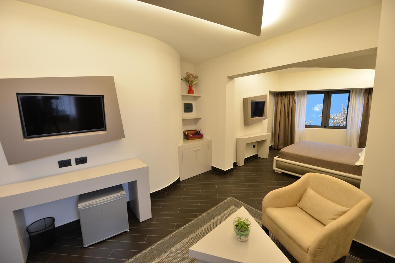 Petit Hotel Elita Szkodra Zewnętrze zdjęcie