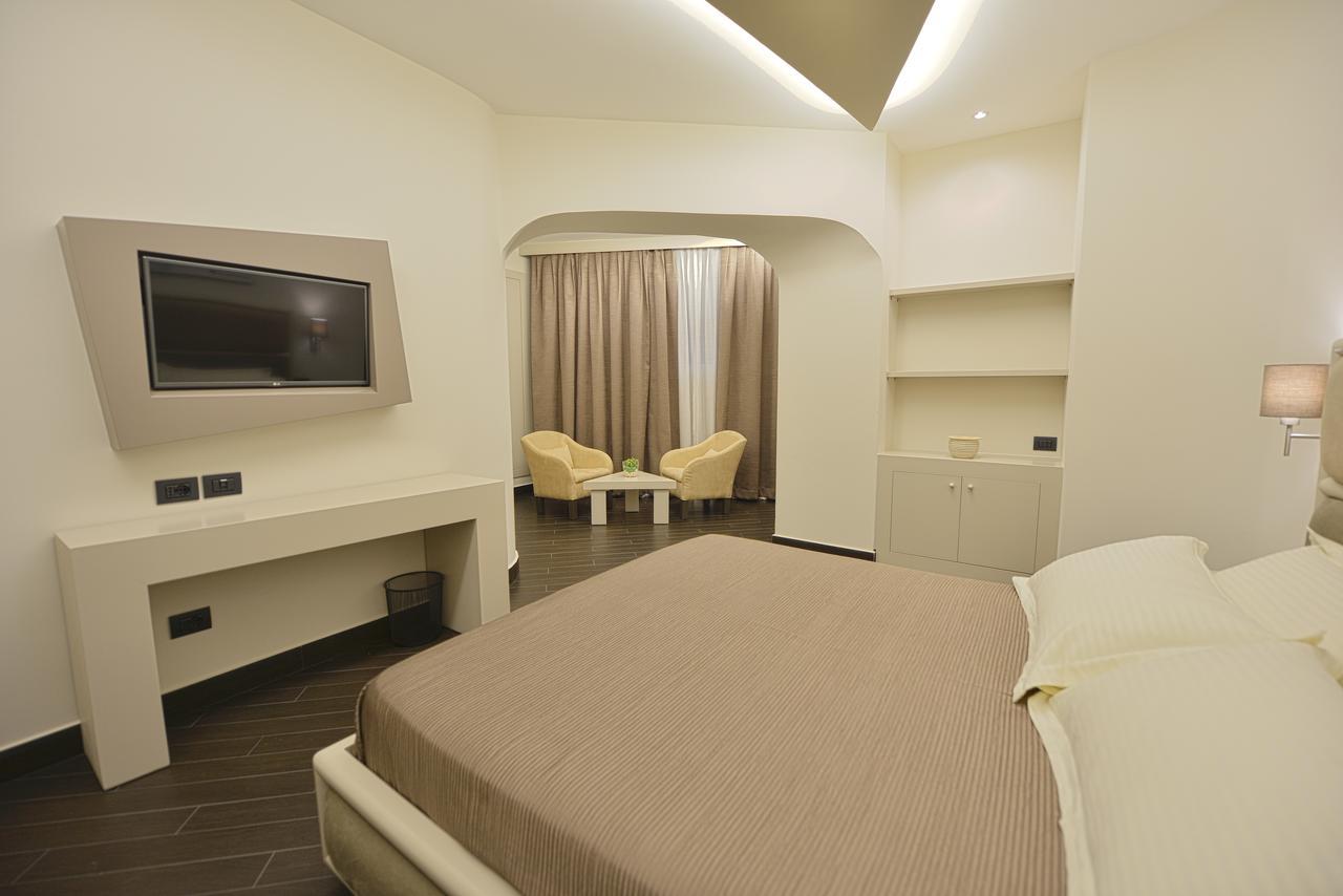 Petit Hotel Elita Szkodra Zewnętrze zdjęcie
