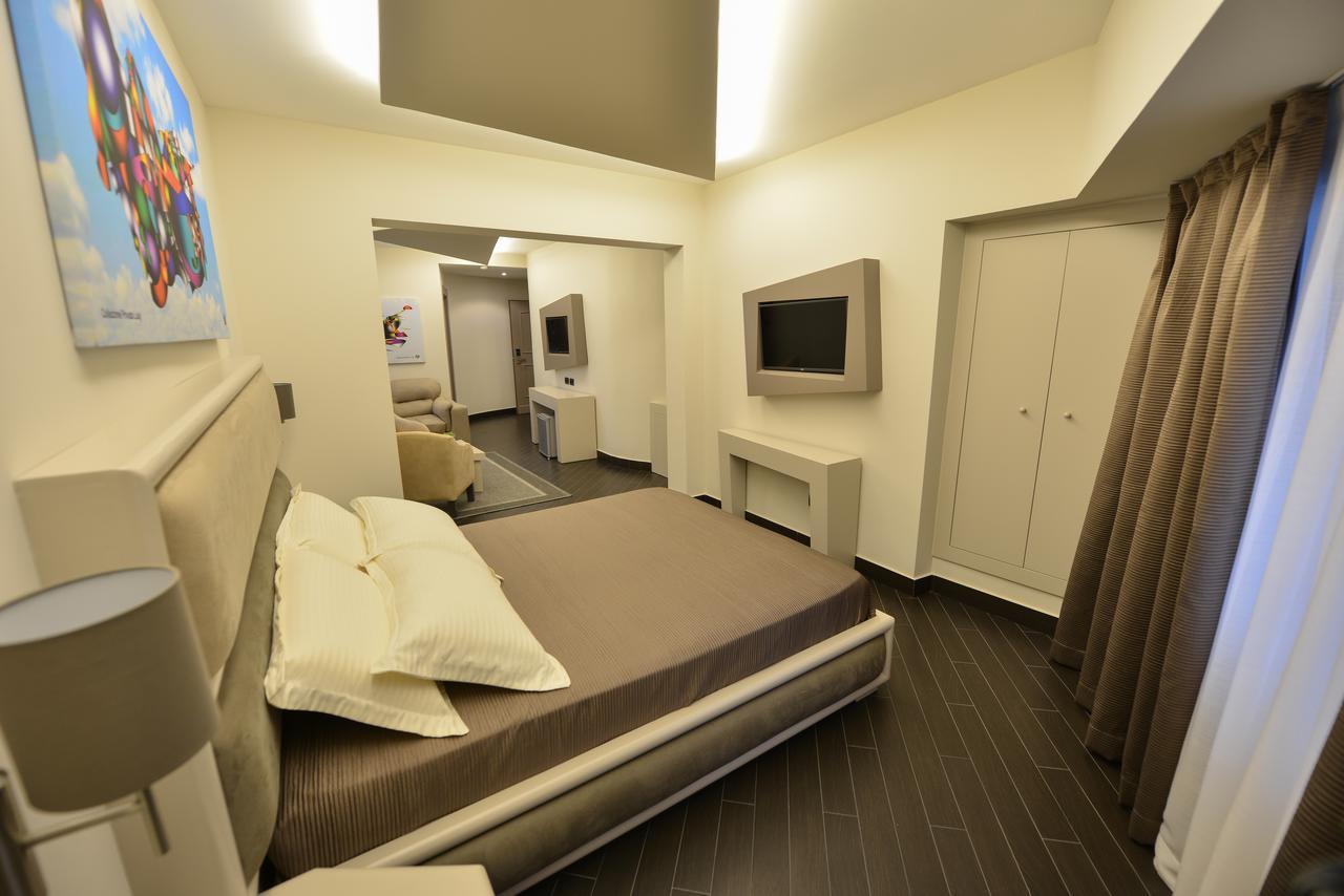 Petit Hotel Elita Szkodra Zewnętrze zdjęcie
