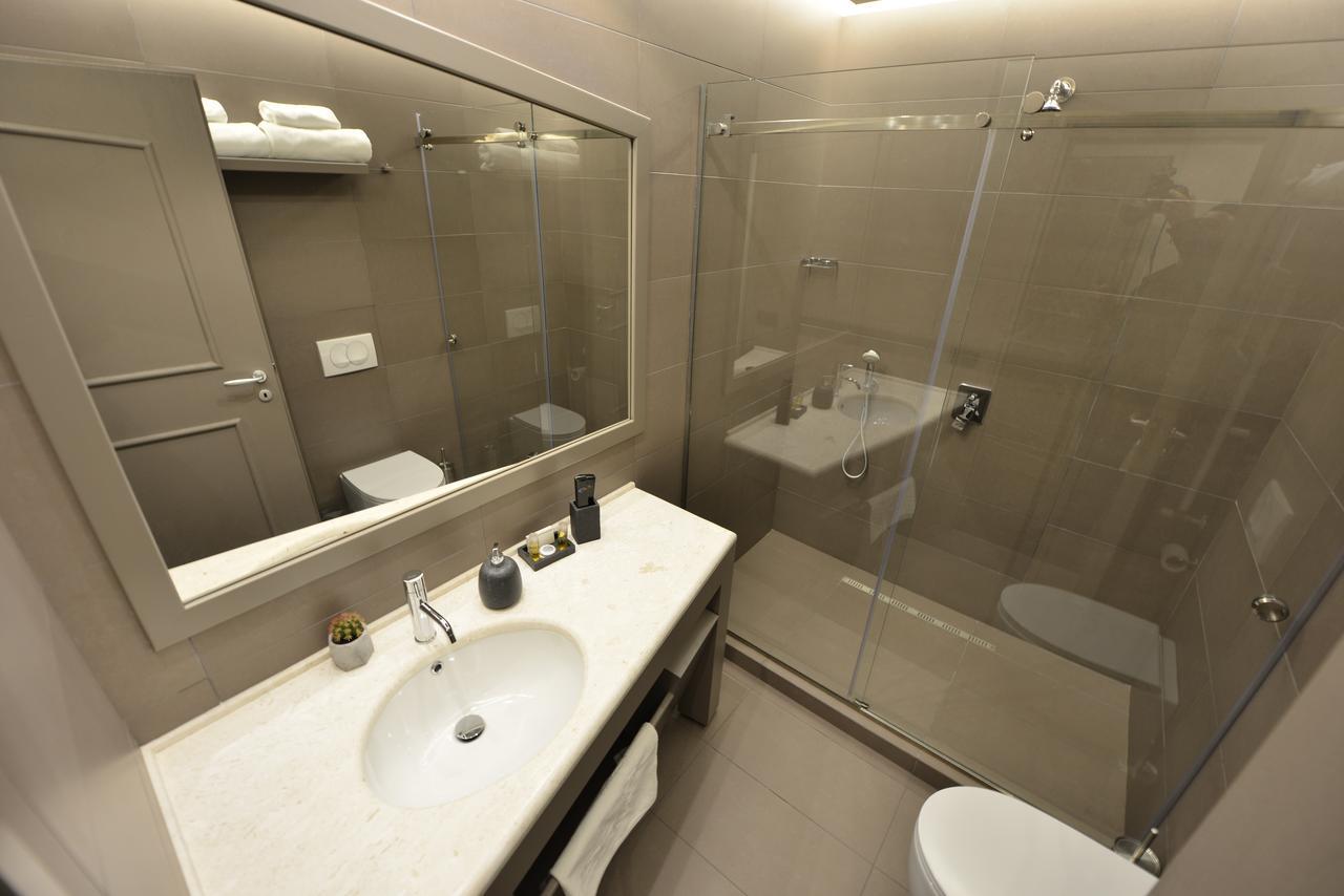 Petit Hotel Elita Szkodra Zewnętrze zdjęcie